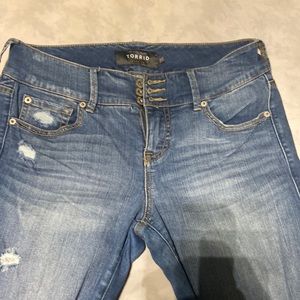 Torrid skinny jeans - great shape!